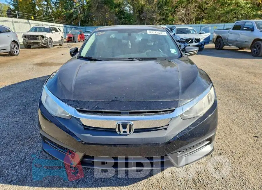 19XFC2F5XHE038595 Photo# 5