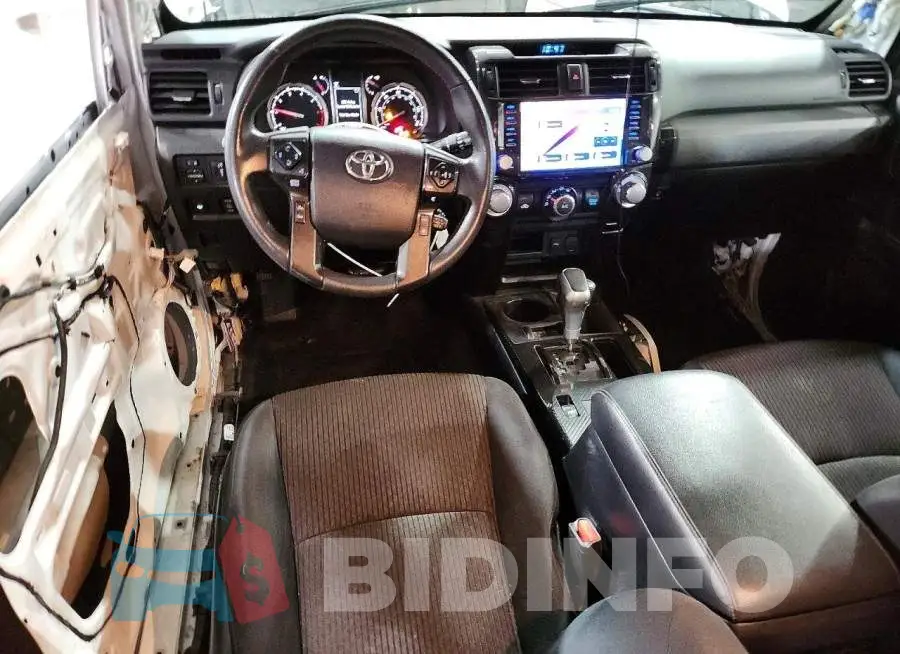 JTEBU5JR8L5772434 Photo# 8