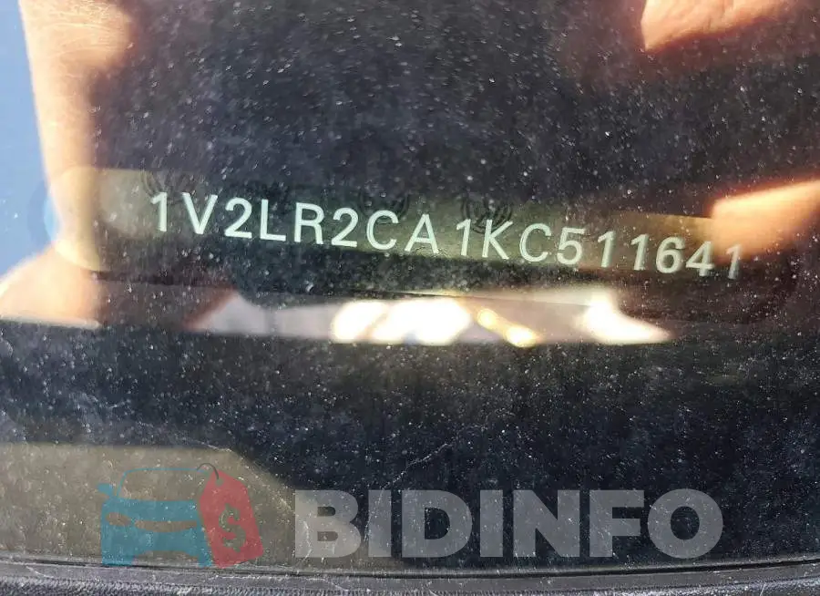 1V2LR2CA1KC511641 Photo# 13