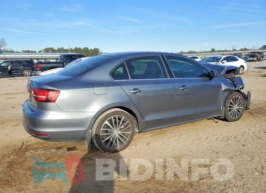 3VW167AJ0HM358353 Photo# 3
