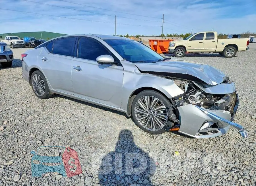 1N4BL4EV7PN381831 Photo# 4