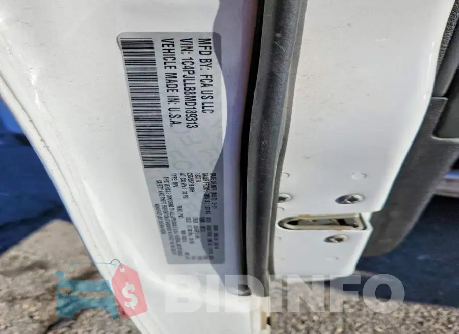 1C4PJLLB8MD189313 Photo# 13