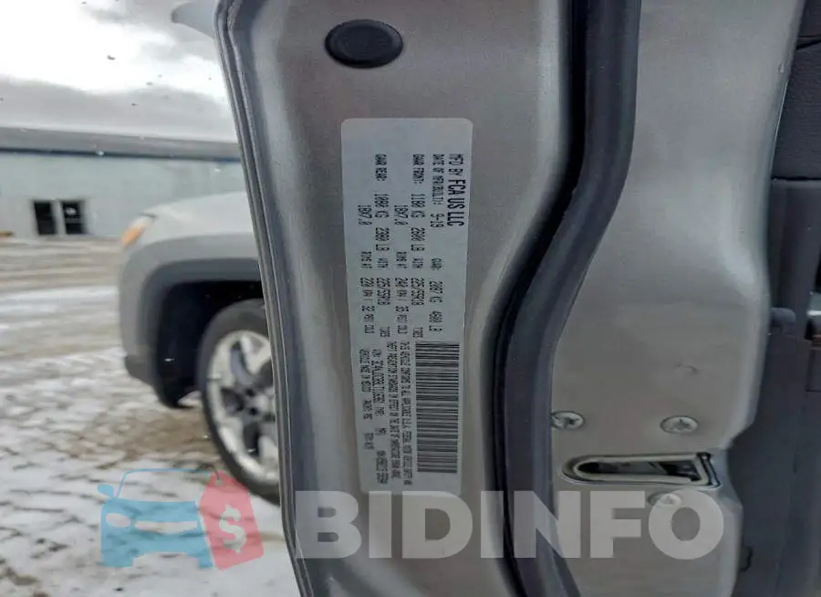 3C4NJDCB9LT116361 Photo# 13