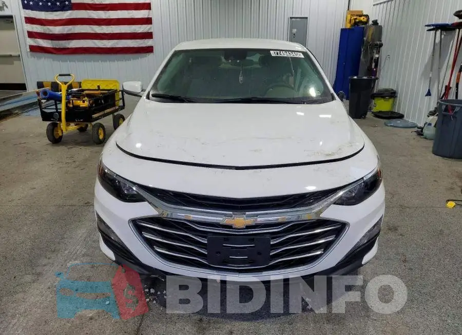 1G1ZD5ST3RF180805 Photo# 5