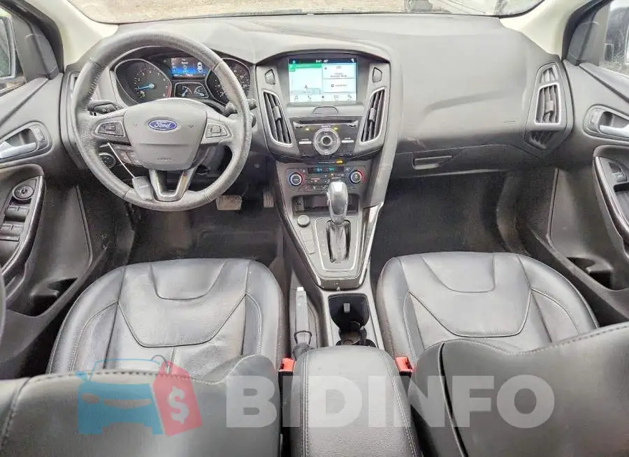 1FADP3N2XHL343049 Photo# 8
