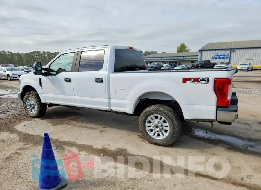 1FT7W2B64JEB87645 Photo# 2