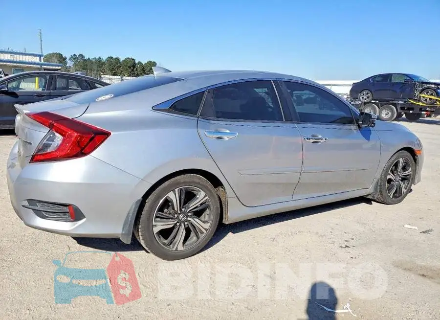 19XFC1F90HE210646 Photo# 3