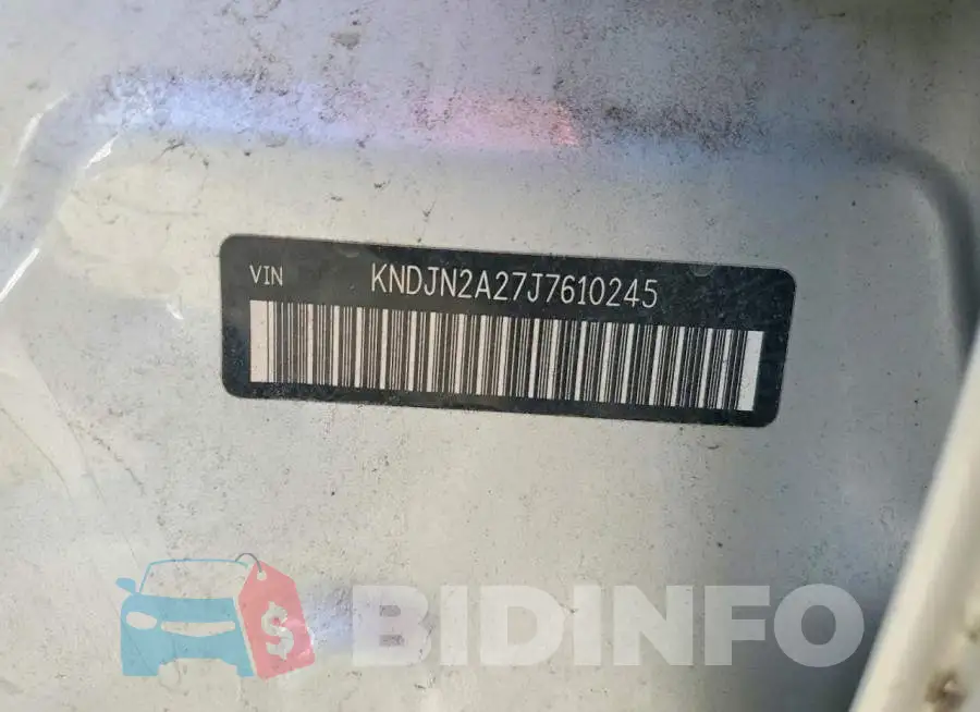 KNDJN2A27J7610245 Photo# 12