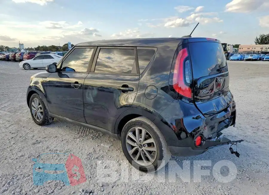 KNDJP3A5XJ7889913 Photo# 2