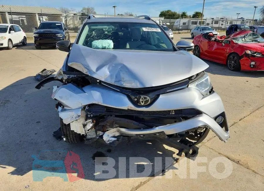 JTMWFREV6JD117447 Photo# 5