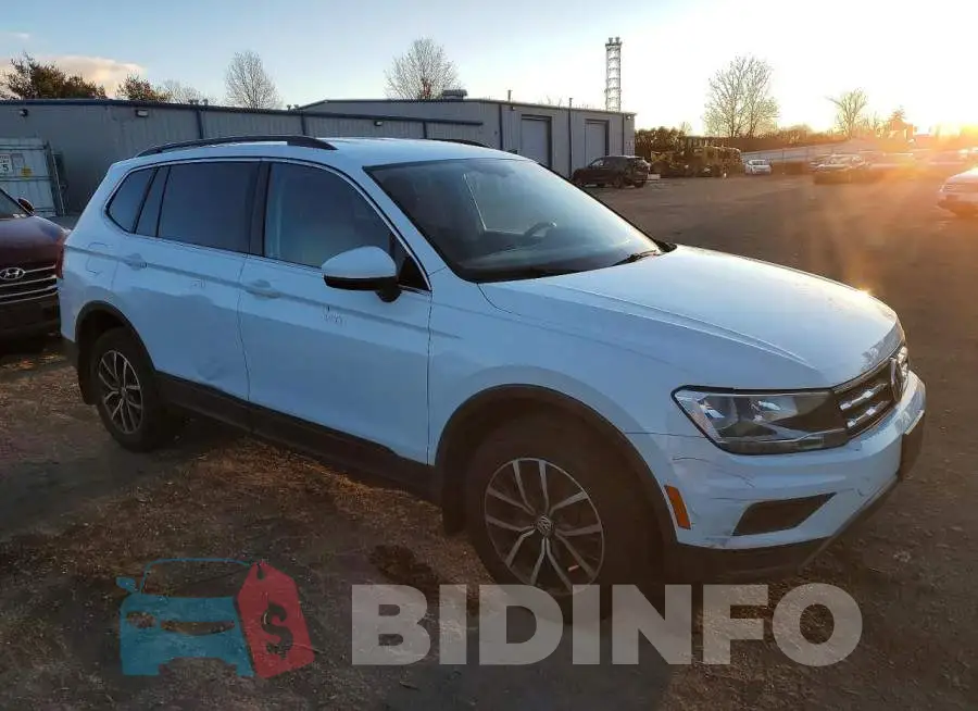 3VV3B7AX6KM106563 Photo# 4