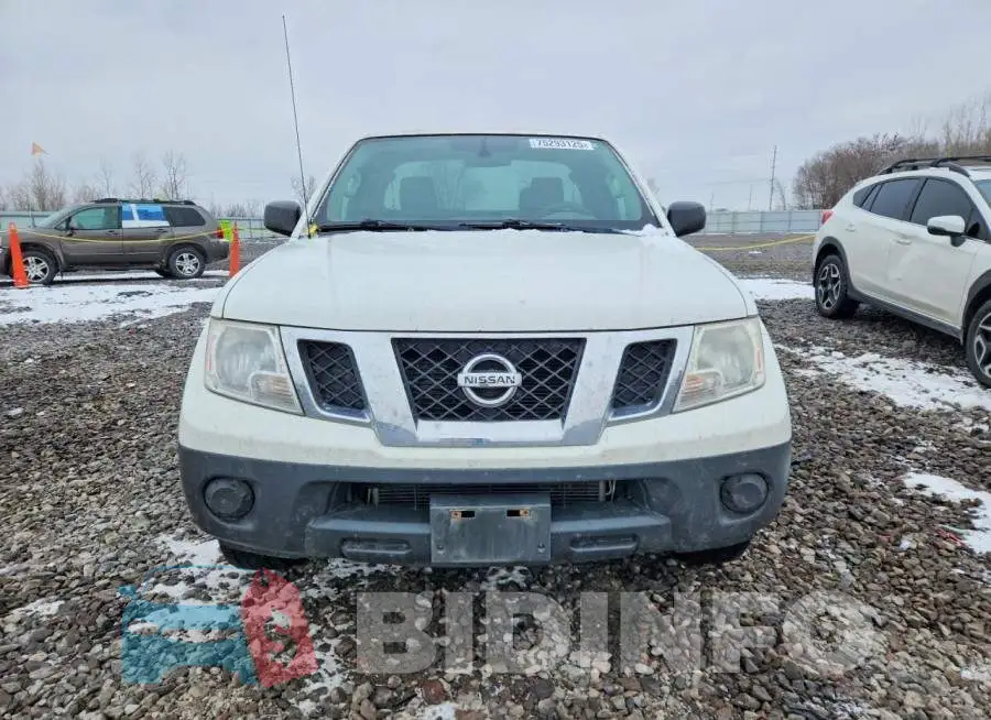 1N6BD0CT2HN725324 Photo# 5