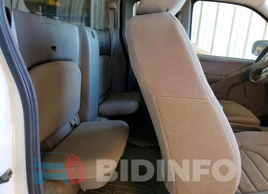 1N6BD0CT6JN701940 Photo# 10