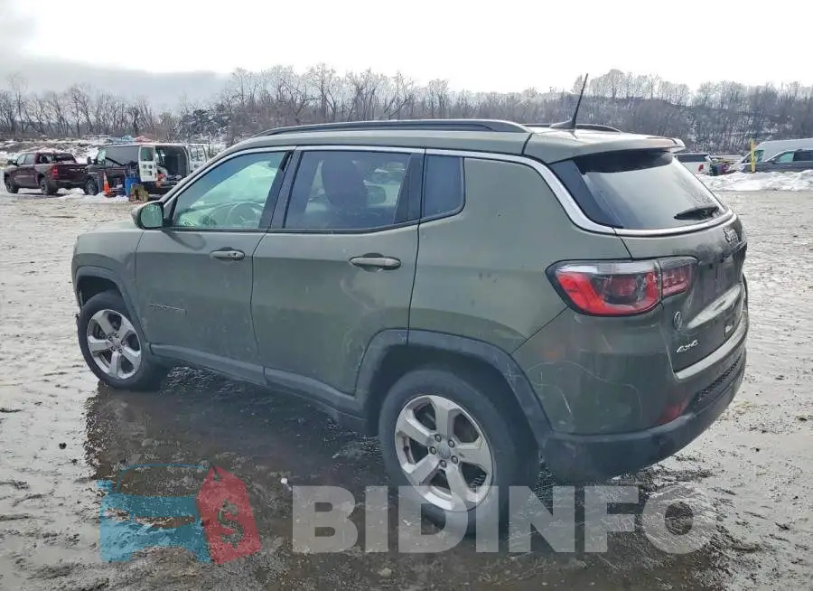 3C4NJDBBXJT392479 Photo# 2