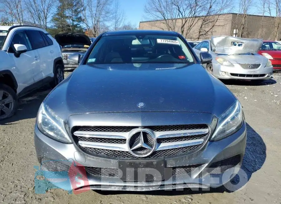 55SWF4KB7HU212355 Photo# 5