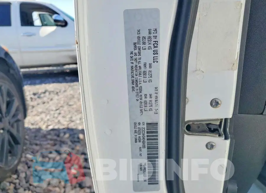 2C3CDXHG4KH684999 Photo# 13