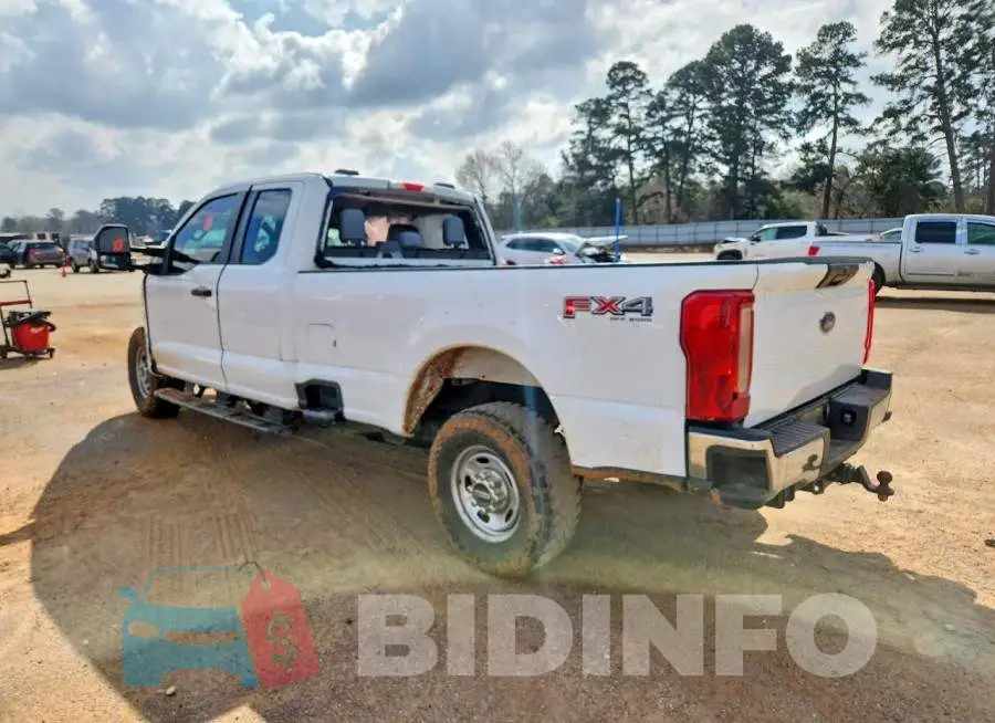 1FT7X2BA6PEC60959 Photo# 2