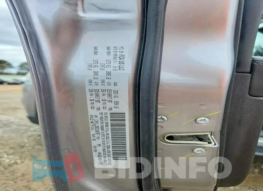 1C4PJLLB5KD160767 Photo# 13
