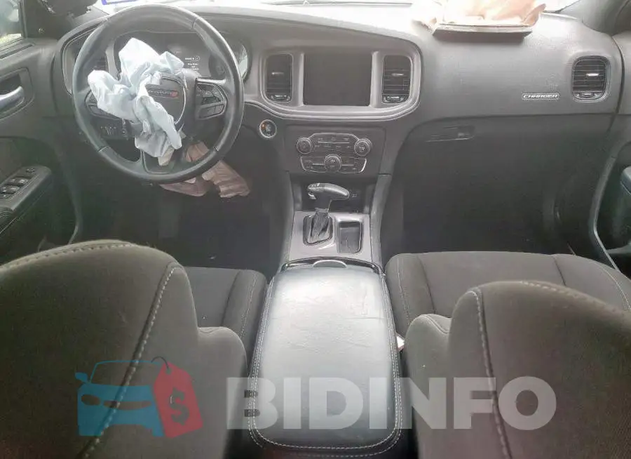 2C3CDXHG8PH588221 Photo# 8