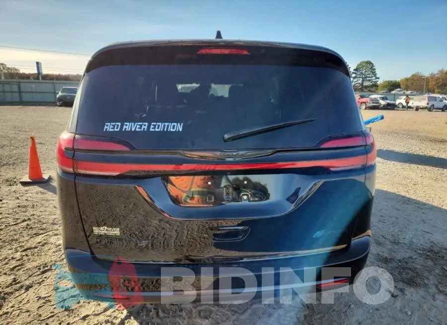 2C4RC1S77SR576403 Photo# 6