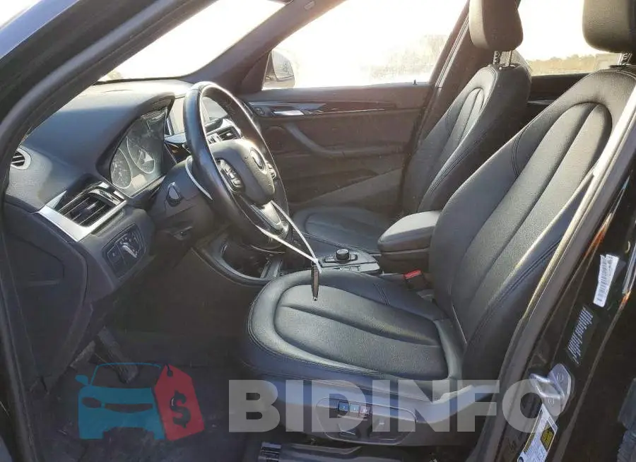 WBXHT3C32H5F72192 Photo# 7