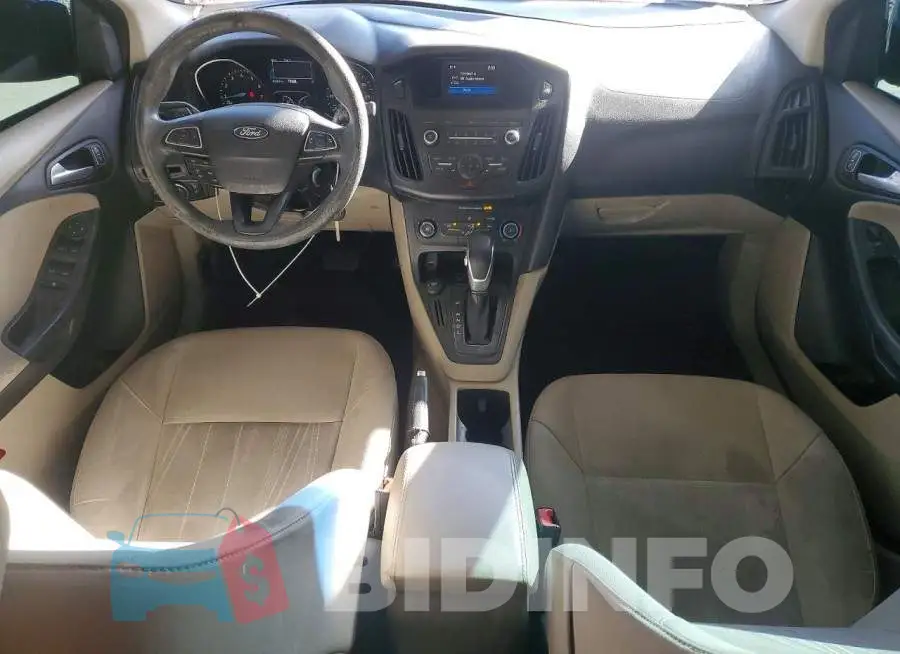 1FADP3F20JL241909 Photo# 8