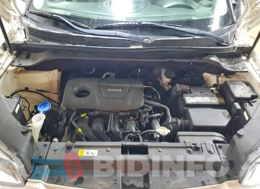 KNDJN2A2XH7430557 Photo# 11