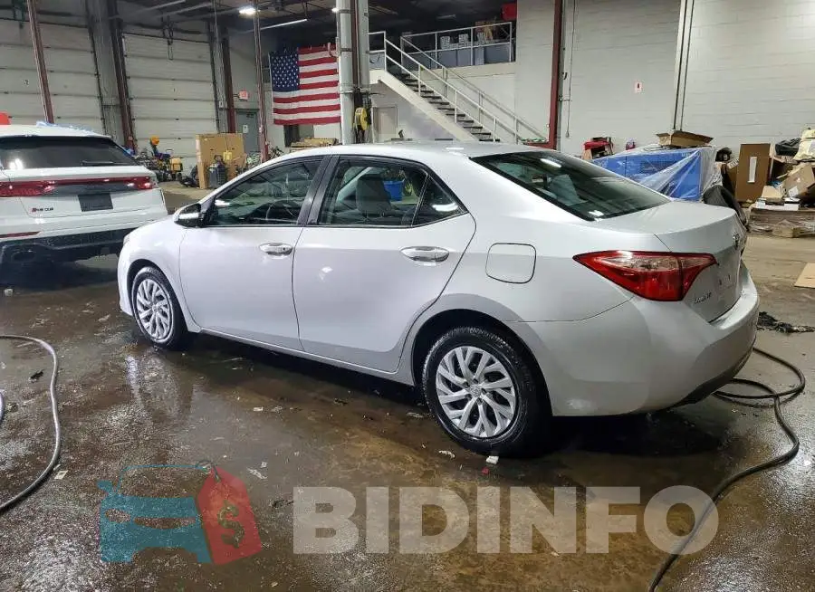 2T1BURHE5JC060770 Photo# 2