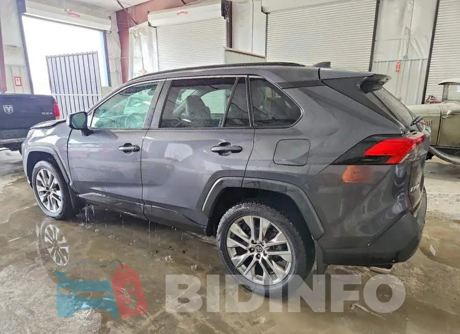 2T3A1RFV9LW125197 Photo# 2