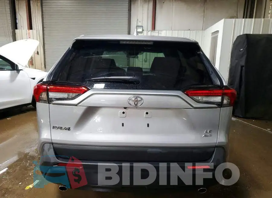 2T3G1RFV3RC418064 Photo# 6