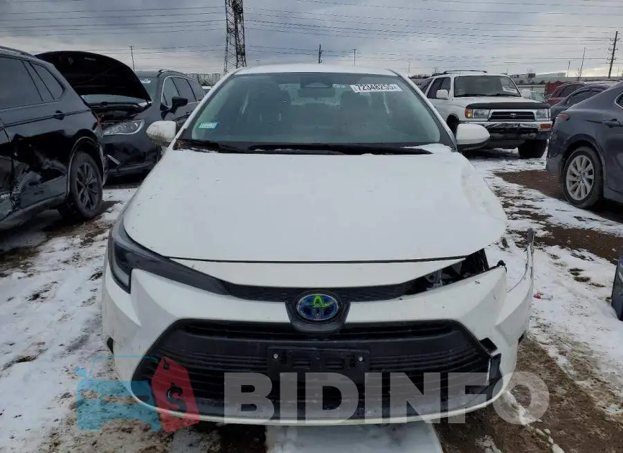 JTDBCMFE3S3091387 Photo# 5