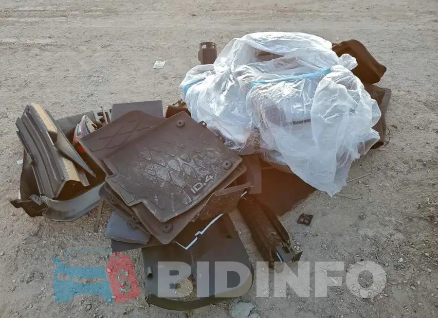 1V2CMPE89PC055157 Photo# 13