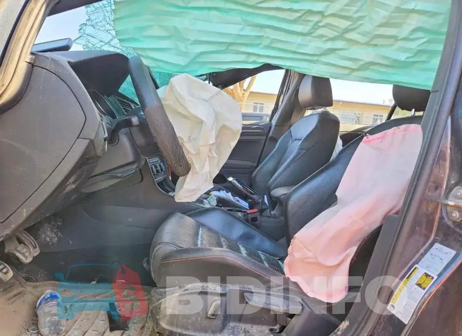 3VW5T7AU0KM017000 Photo# 7