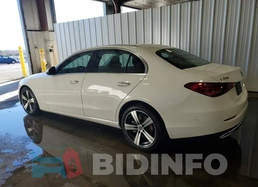 W1KAF4HB4SR250233 Photo# 2