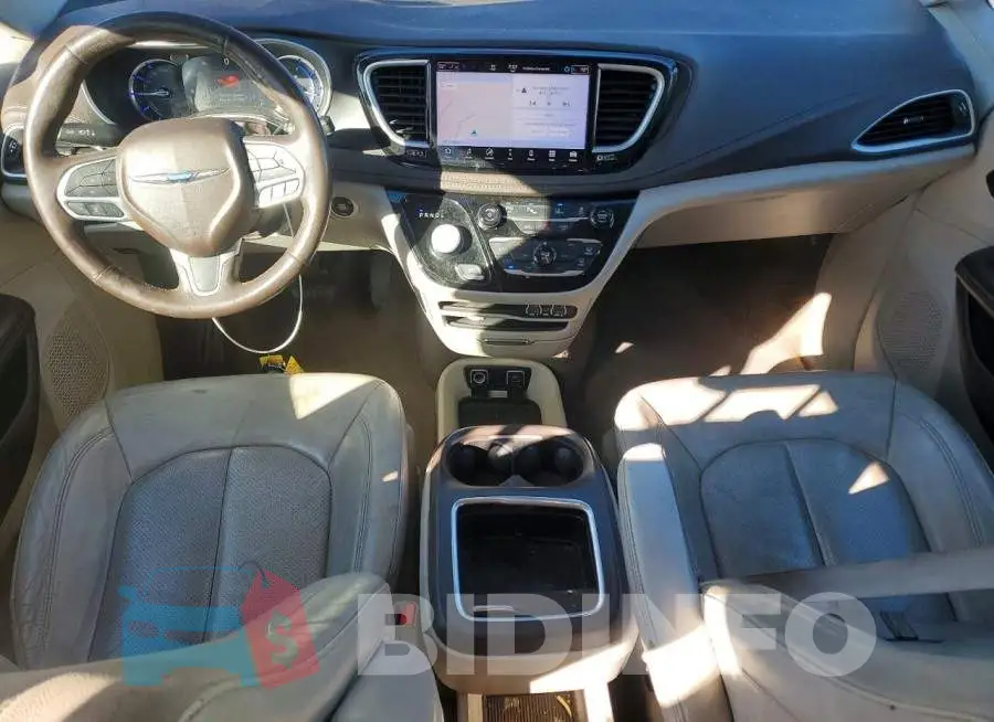 2C4RC1L73MR599615 Photo# 8