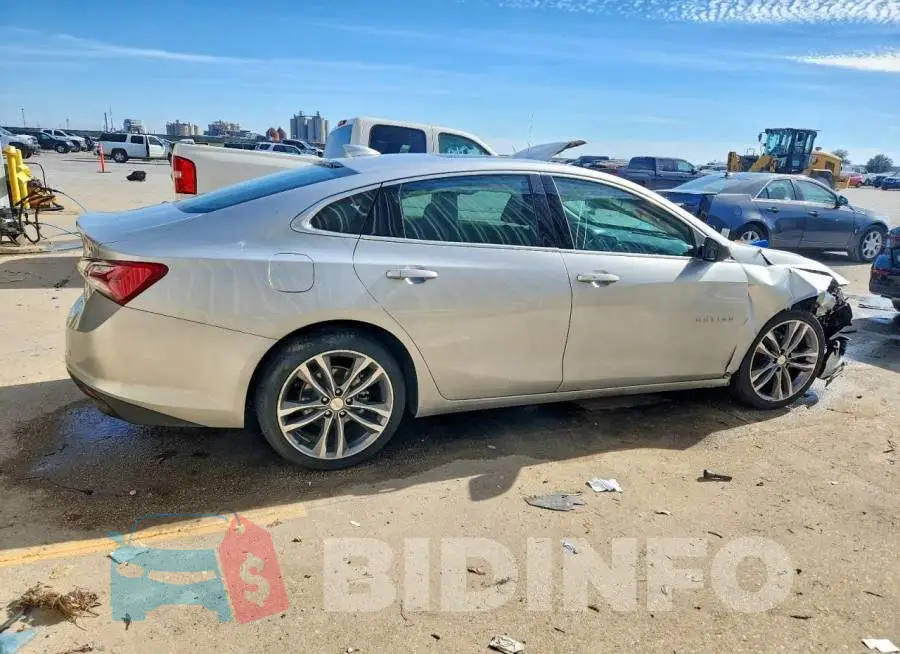 1G1ZD5ST2NF120038 Photo# 3