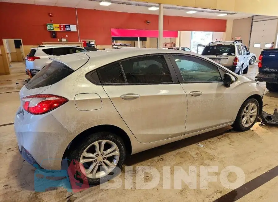 3G1BC6SM1KS595769 Photo# 3
