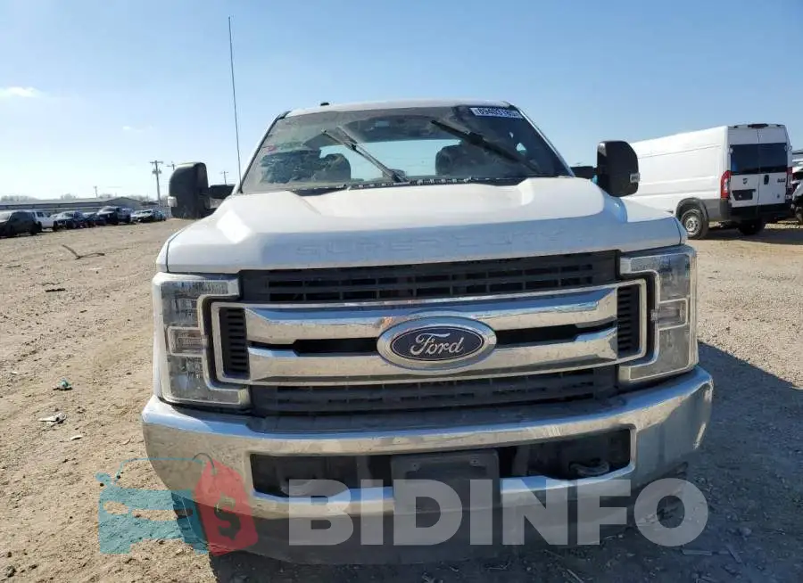 1FT7W2BT3JEB38197 Photo# 5