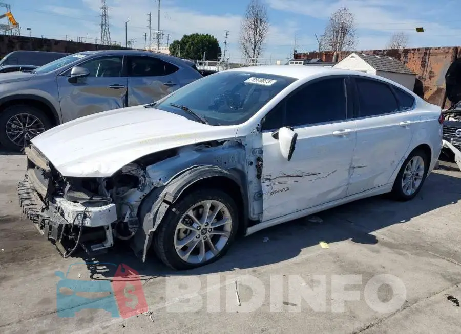 3FA6P0LU6KR205304 Photo# 1