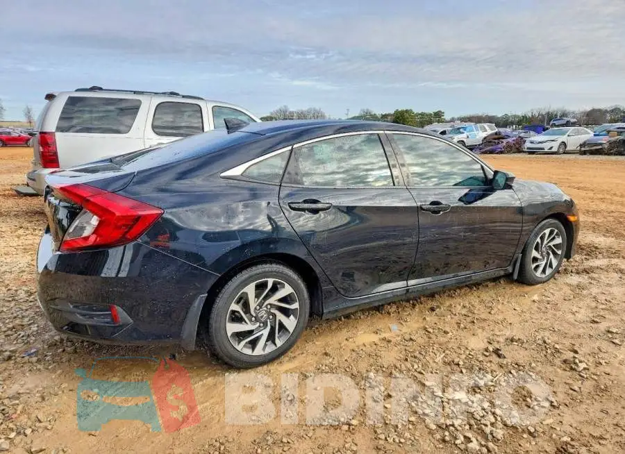 19XFC2F78HE010196 Photo# 3
