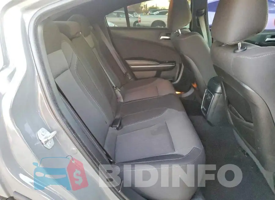 2C3CDXBG6KH643878 Photo# 10