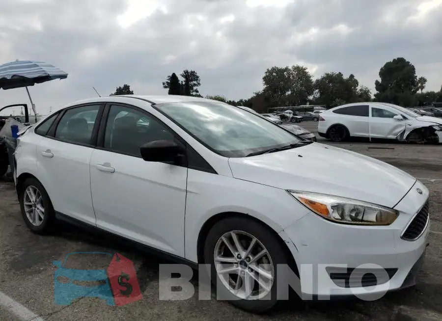 1FADP3F24JL295083 Photo# 4