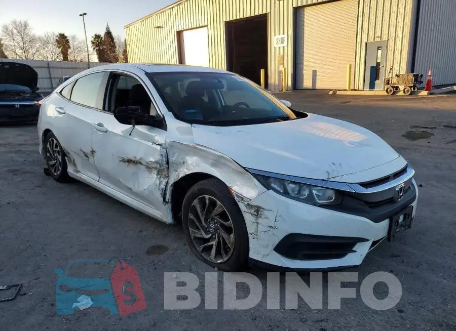 19XFC2F74HE231908 Photo# 4