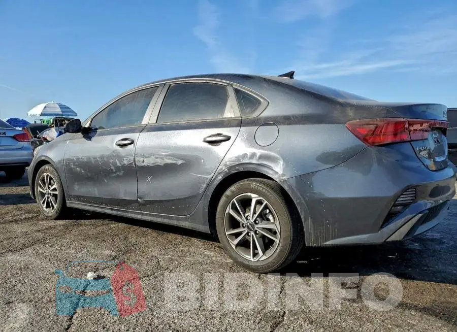 3KPF24AD8PE629925 Photo# 2