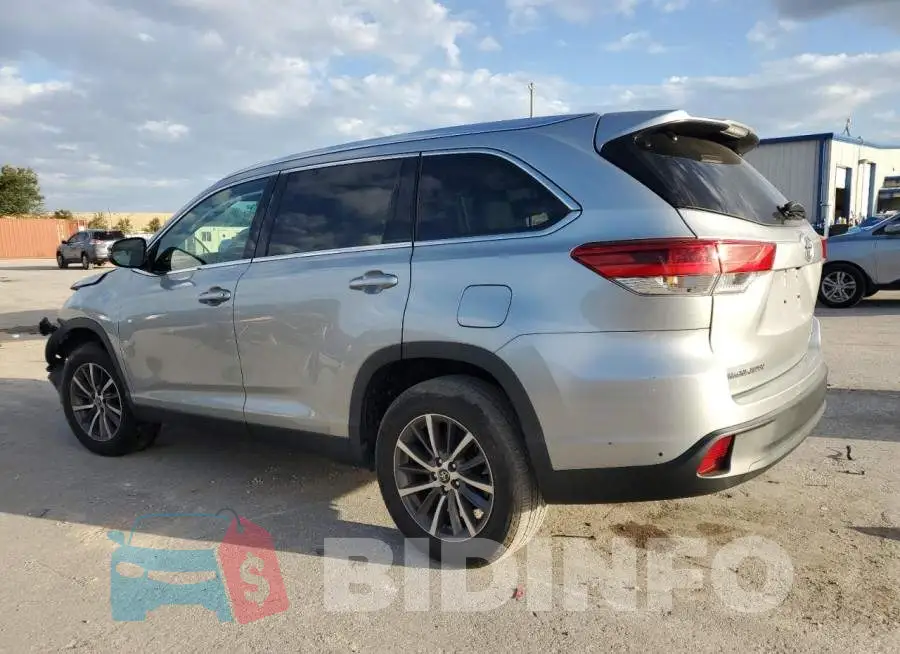5TDKZRFH9KS557859 Photo# 2