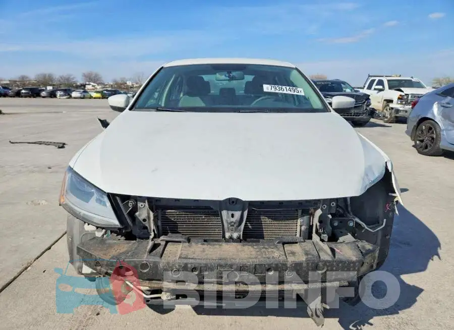3VW2B7AJ9HM204644 Photo# 5