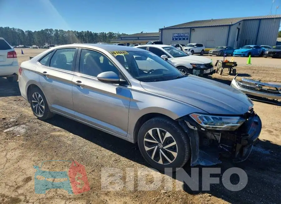 3VW5M7BU4RM010587 Photo# 4