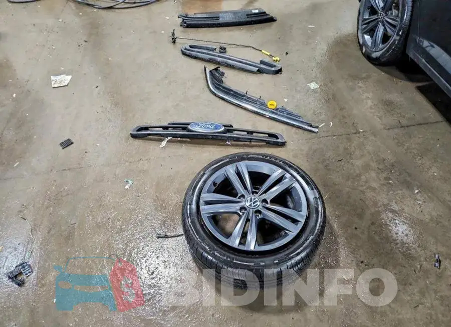3VW7M7BU5RM071617 Photo# 12