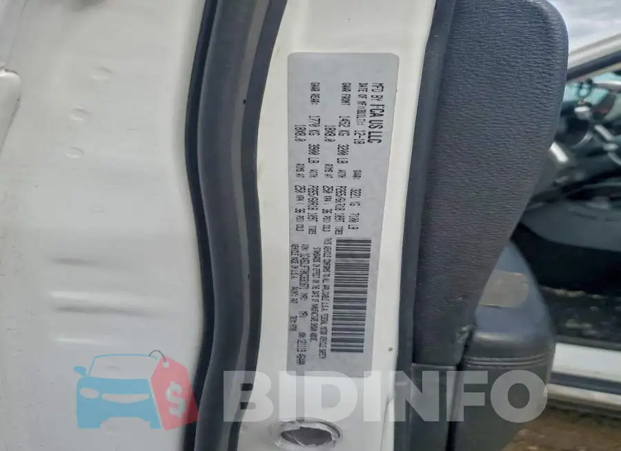 1C4SDJFT0KC631871 Photo# 13