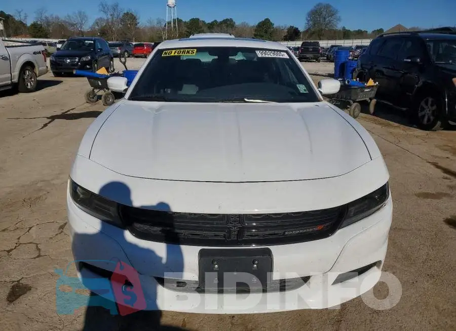 2C3CDXBG6KH709927 Photo# 5